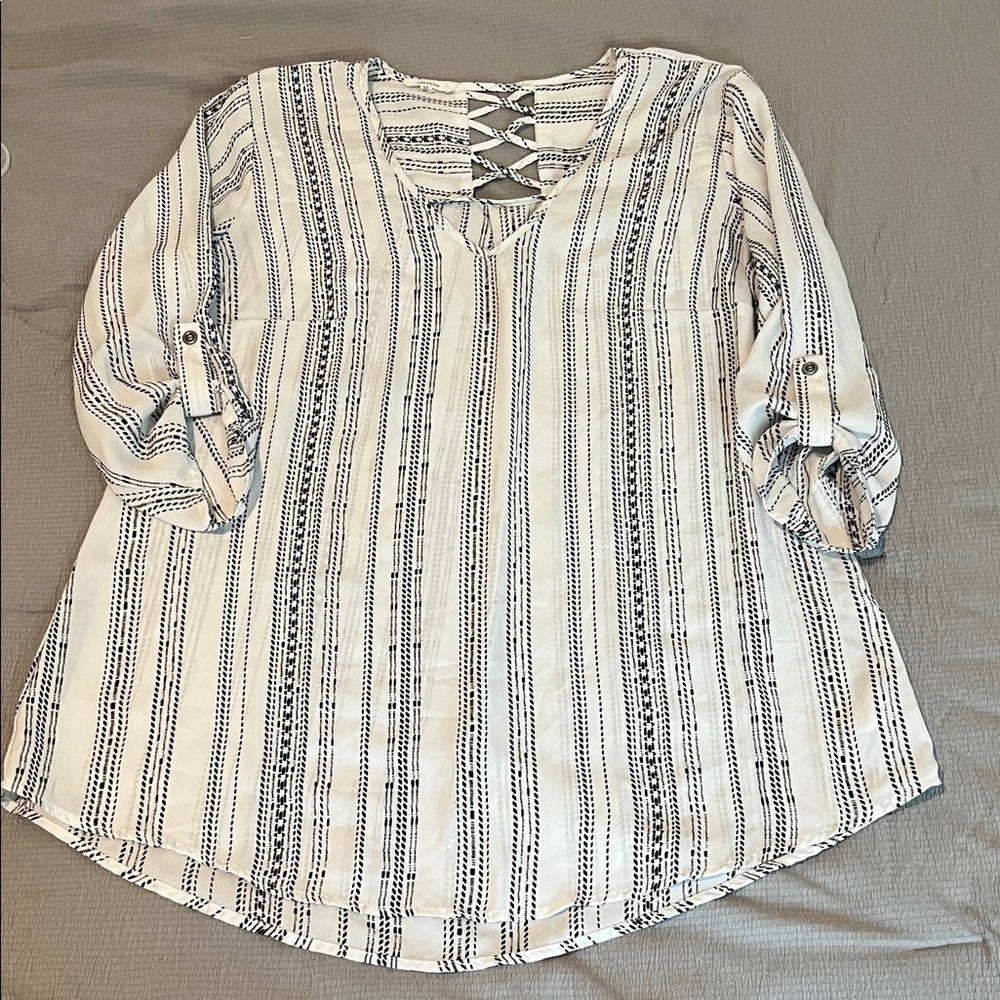 Maurices Ivory and Black Patterned Tunic